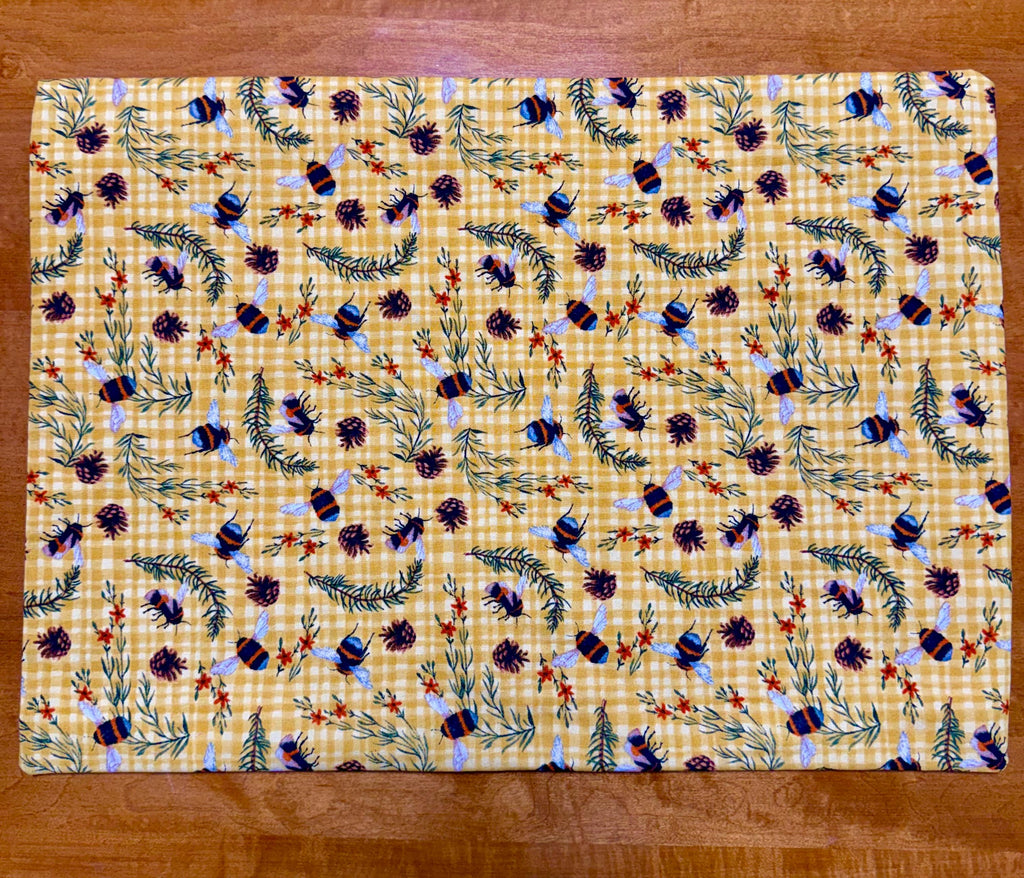 Set of Four Reversible Fabric Placements / Sunflower & Bunblebees / Perfect for Spring thru Fall